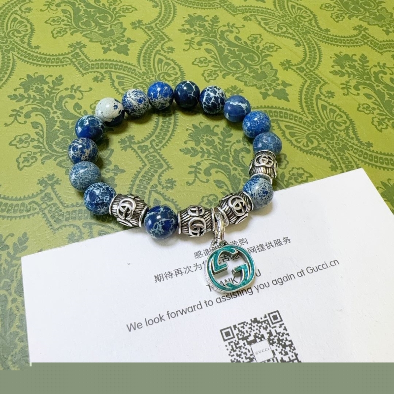 G*u*i bracelets